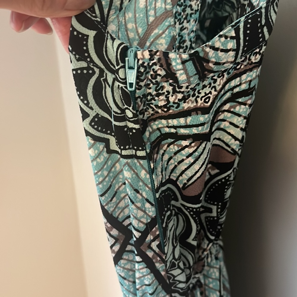 H&M Handkerchief Asymmetrical Dress Size 6 - Picture 6 of 9